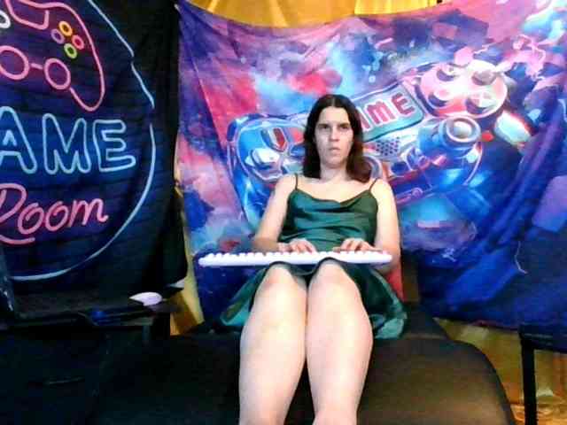 AlluringAli25 webcam