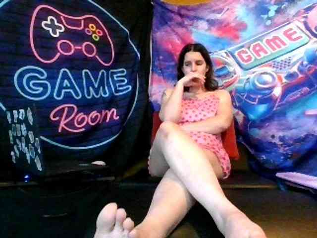 AlluringAli25 webcam
