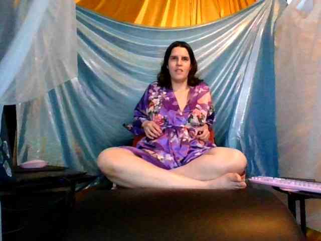 AlluringAli25 webcam