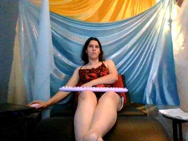 AlluringAli25 webcam