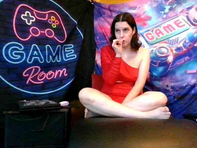 AlluringAli25 webcam