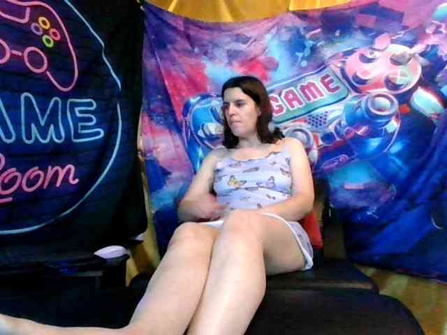 AlluringAli25 webcam