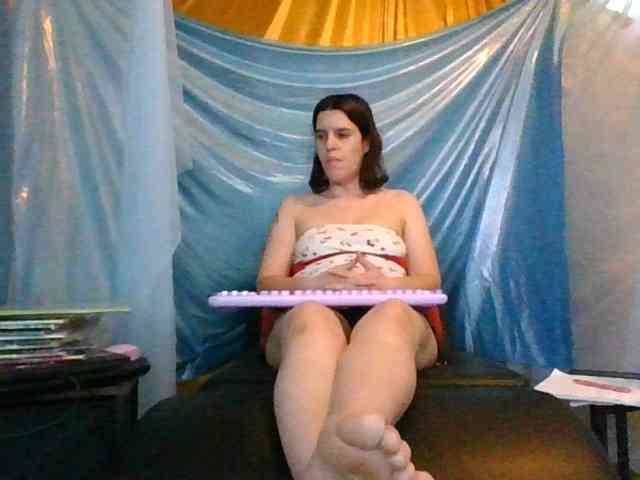 AlluringAli25 webcam