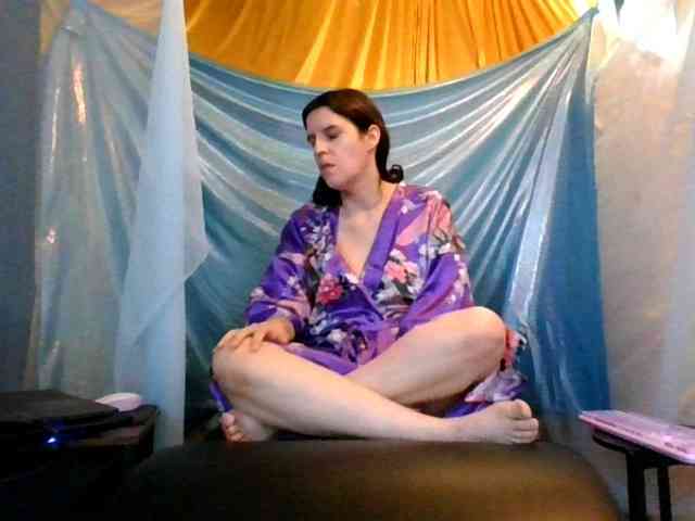 AlluringAli25 webcam