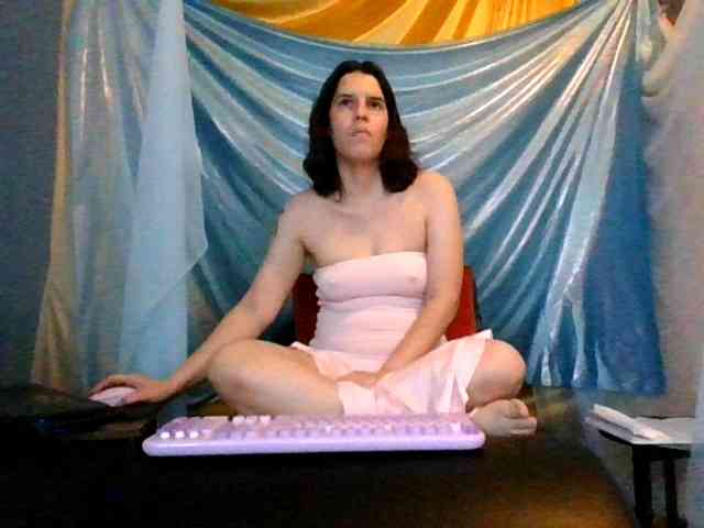 AlluringAli25 webcam