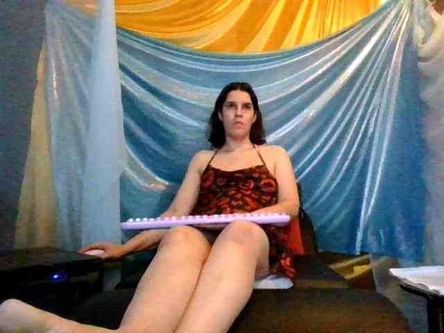 AlluringAli25 webcam