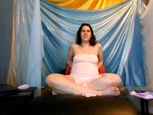 AlluringAli25 webcam