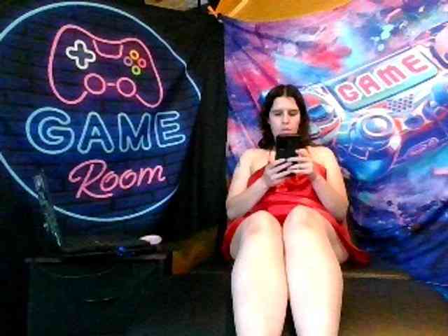 AlluringAli25 webcam