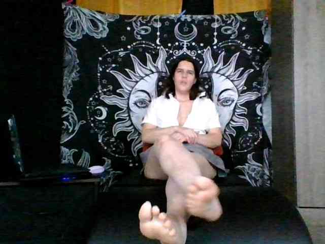 AlluringAli25 webcam