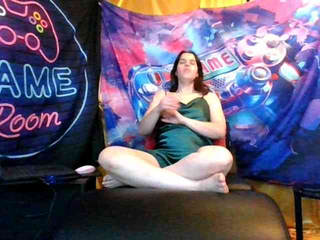 AlluringAli25 webcam