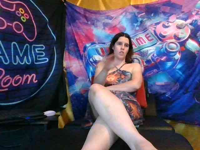 AlluringAli25 webcam