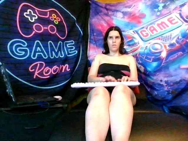 AlluringAli25 webcam