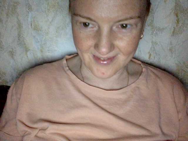 BlondyVio live cam on BongaCams