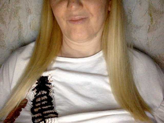 BlondyVio live cam on BongaCams