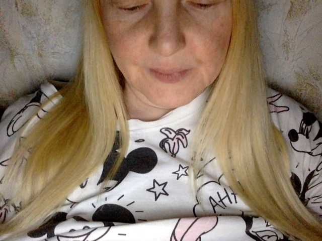 BlondyVio live cam on BongaCams