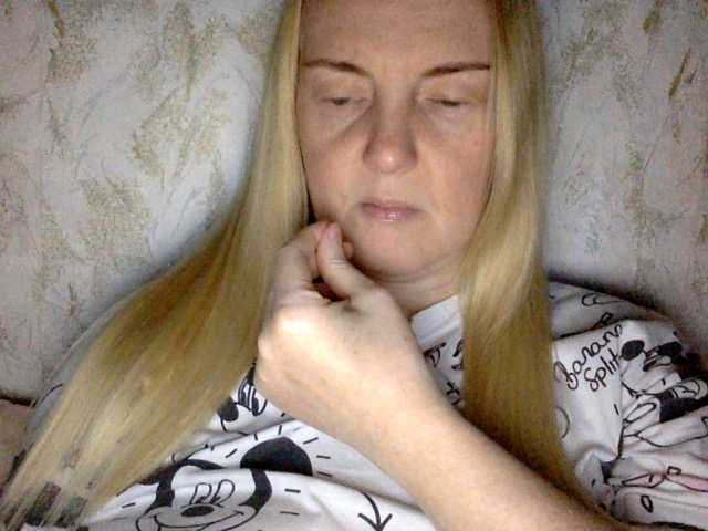 BlondyVio live cam on BongaCams