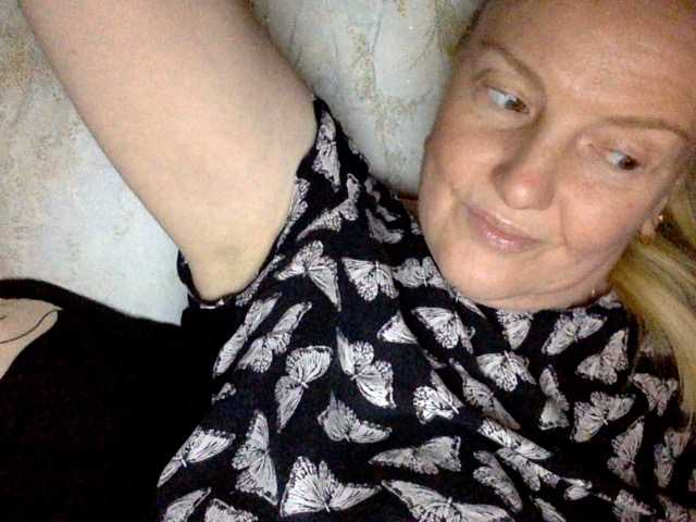 BlondyVio live cam on BongaCams
