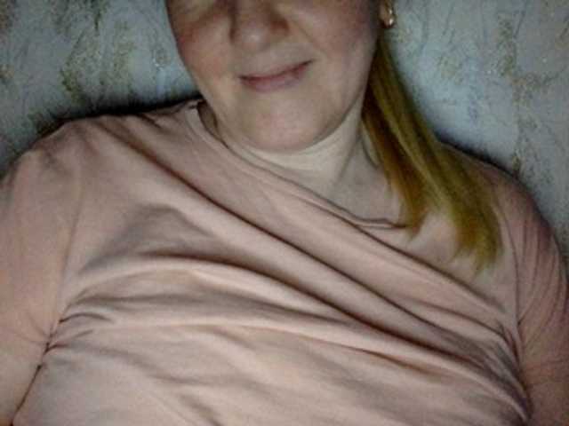 BlondyVio live cam on BongaCams