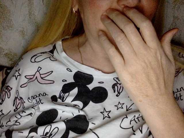 BlondyVio live cam on BongaCams