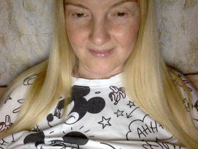 BlondyVio live cam on BongaCams
