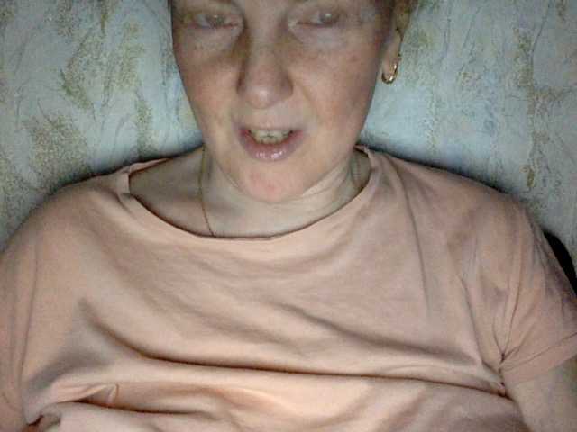 BlondyVio live cam on BongaCams