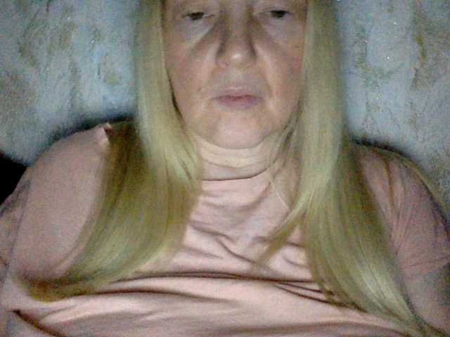 BlondyVio live cam on BongaCams