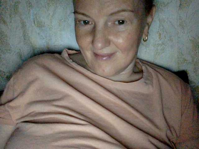 BlondyVio live cam on BongaCams