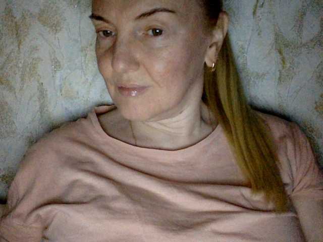 BlondyVio live cam on BongaCams