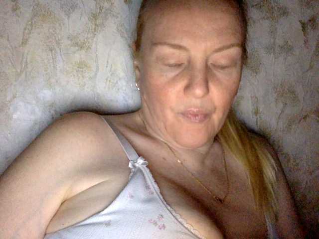 BlondyVio live cam on BongaCams