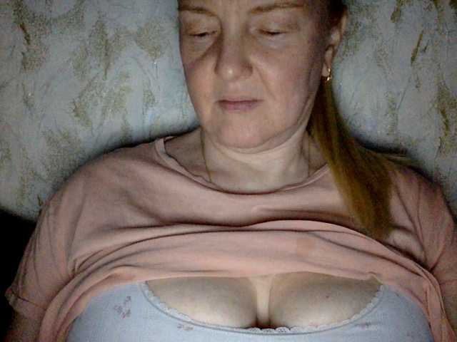 BlondyVio live cam on BongaCams