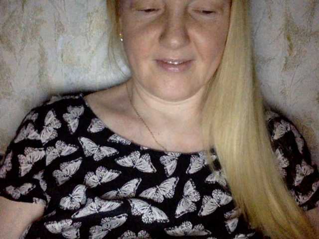 BlondyVio live cam on BongaCams