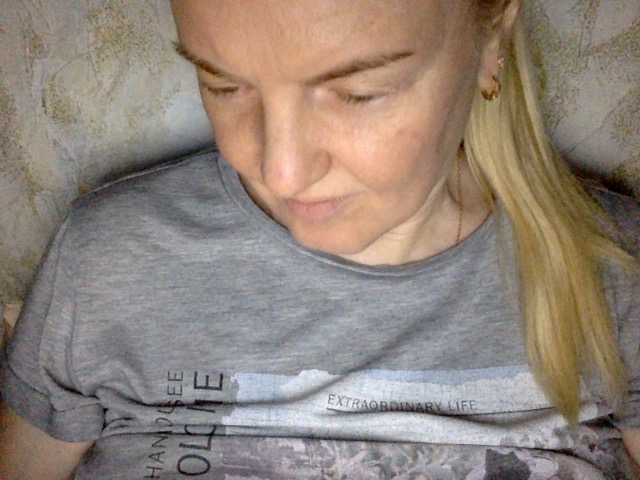 BlondyVio live cam preview