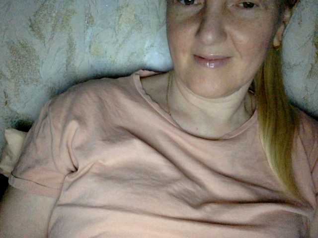 BlondyVio live cam on BongaCams