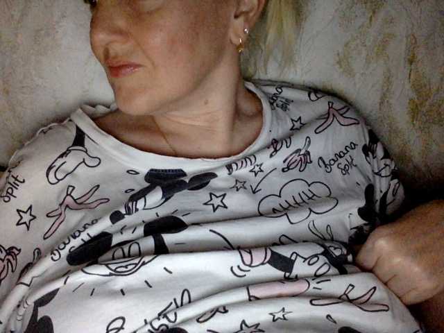 BlondyVio live cam on BongaCams