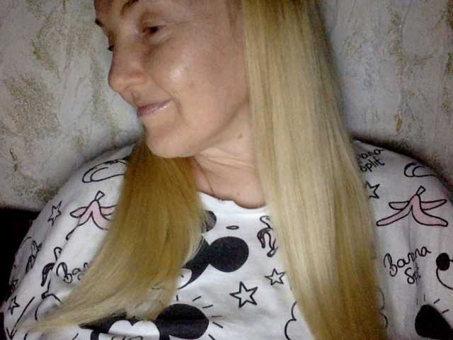 BlondyVio live cam on BongaCams