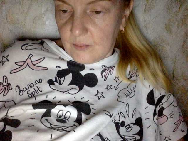 BlondyVio live webcam show