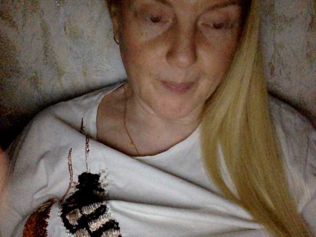 BlondyVio live cam on BongaCams