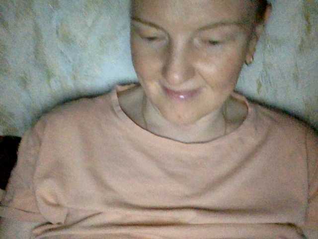 BlondyVio live cam on BongaCams