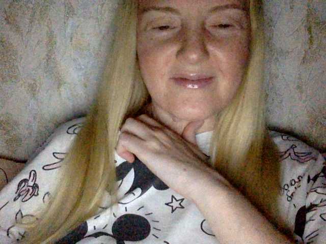 BlondyVio live cam on BongaCams