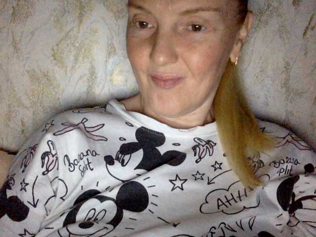 BlondyVio live cam on BongaCams