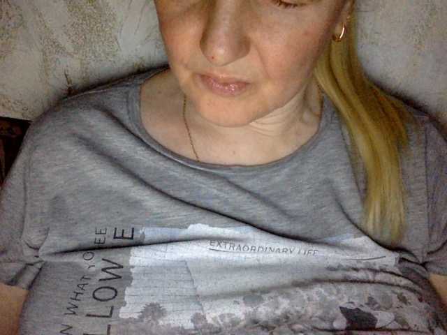BlondyVio live cam preview