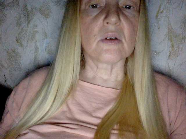 BlondyVio live cam on BongaCams