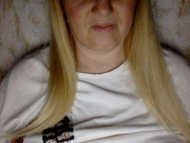 BlondyVio live cam preview