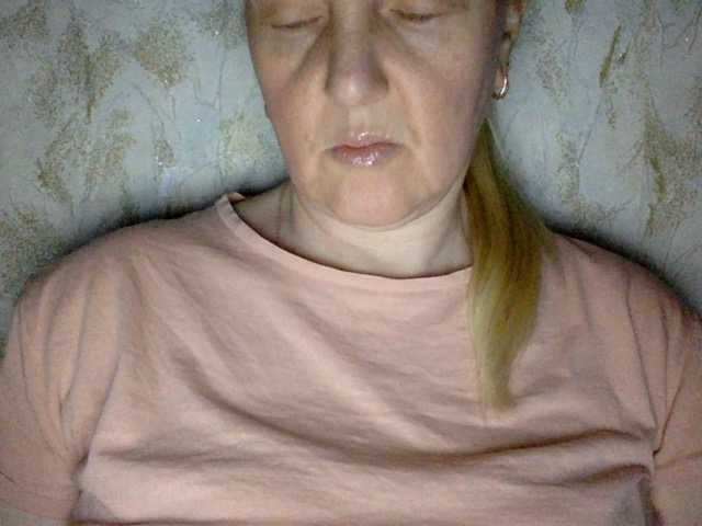 BlondyVio live cam on BongaCams