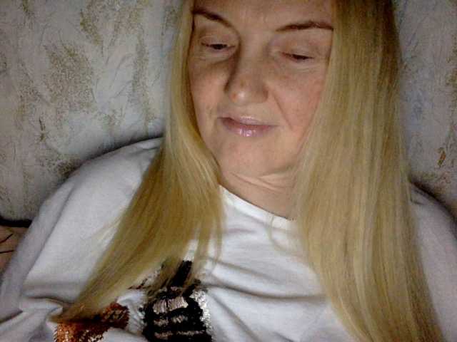 BlondyVio live cam preview