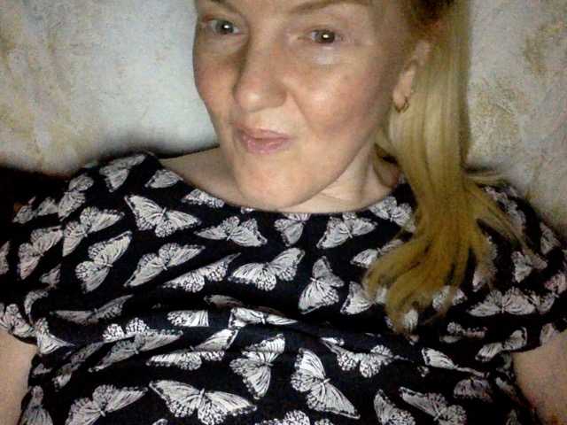 BlondyVio live cam on BongaCams
