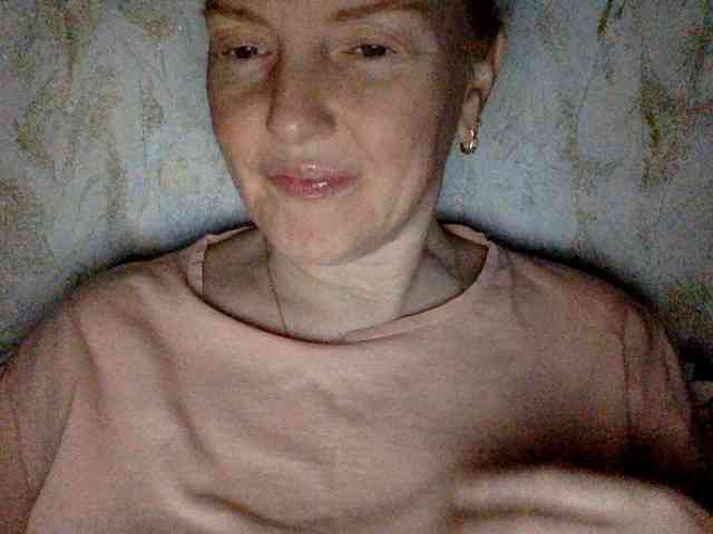 BlondyVio webcam