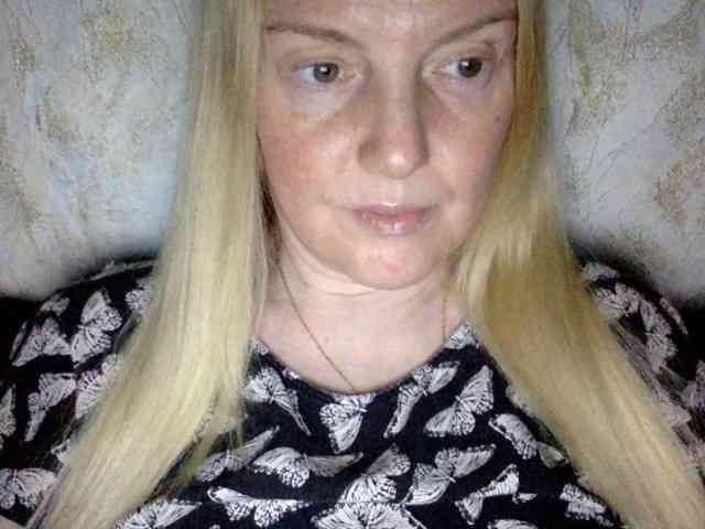 BlondyVio webcam
