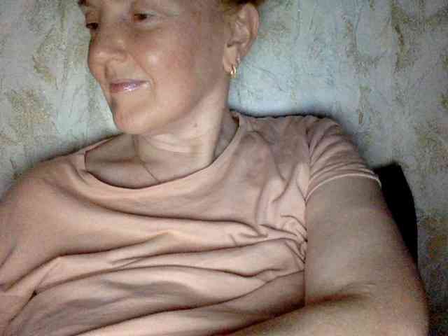 BlondyVio webcam