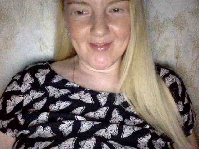 BlondyVio webcam